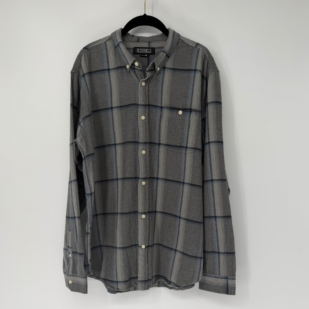 Ezekiel Mens XL Grey Plaid Long Sleeve Button Down Shirt Pocket Casual